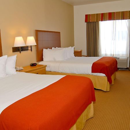 Best Western Wapakoneta Inn Стая снимка