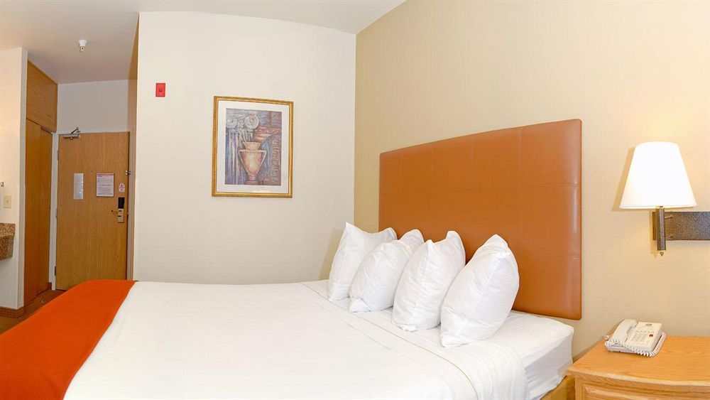 Best Western Wapakoneta Inn Екстериор снимка